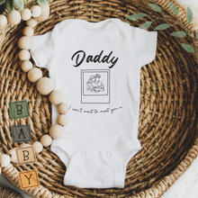 Load image into Gallery viewer, Pregnancy Announcement Bodysuit - Daddy Polaroid can&#39;t Wait To Meet You

